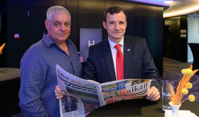 ￼￼Özgür Kıvanç Altan a vorbit cu Claudius Dociu de la postul de televiziune DADA TV.
