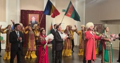 From the Heritage of People’s Governance to International Partnership From the Heritage of People’s Governance to International Partnership