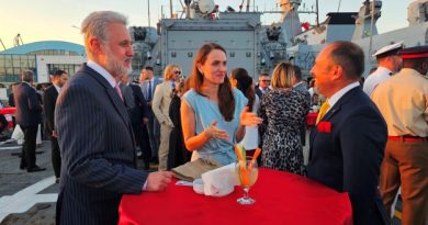 Reuniune la nivel înalt la bordul unei nave militare turcești, la Constanța Reuniune la nivel înalt la bordul unei nave militare turcești, la Constanța